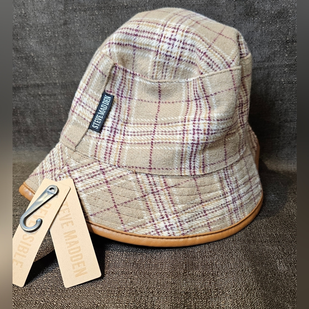 NWT - Steve Madden Women's Reversible Plaid Bucket Hat - Camel